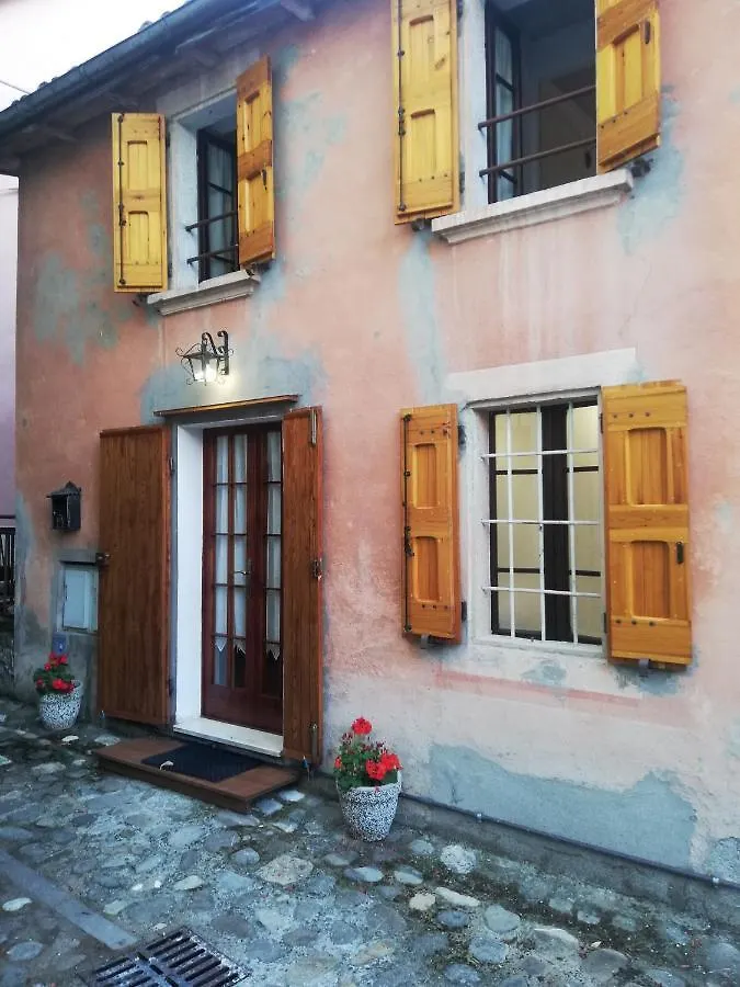 La Chicca Piccola Casina In Affitto Nel Borgo Antico Di Gaggio Montano Bo Apartment Italy